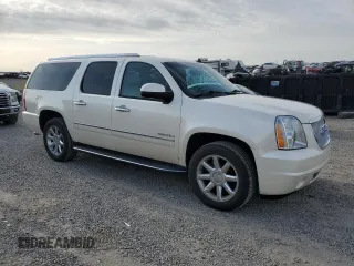 2013 GMC Yukon XL Denali with VIN 1GKS2MEF7DR184916, listed as a Copart auction lot 52392445 with 83,072 mi miles and Salvage Title. Bid and sale history available at DreamBid. Image 4.