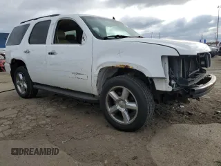 2009 Chevrolet Tahoe 1LT z VIN 1GNFK230X9R249644, wystawiony jako Copart lot #85458774 z przebiegiem 231 448 mil mil oraz Czysty tytuł • Clean title. Historia ofert i sprzedaży dostępna na DreamBid. Obrazek 4.