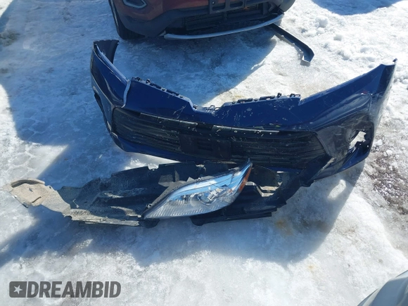 2019 Toyota Sienna LE Auto Access Seat with VIN 5TDKZ3DC0KS017417, listed as a IAAI auction lot 41559267 with 67,974 mi miles and . Bid and sale history available at DreamBid. Image 12.
