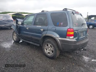 2005 Ford Escape XLT с VIN 1FMYU03125KB02628, выставлен на аукционе IAAI как лот 42222882 с пробегом Не указан миль и . История ставок и продаж доступна на DreamBid. Изображение 3.