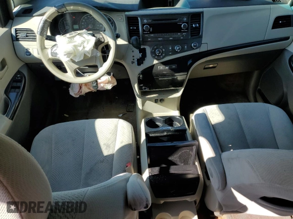 2011 Toyota Sienna LE AAS с VIN 5TDKK3DC9BS151475, выставлен на аукционе Copart как лот 54711715 с пробегом 179 100 миль миль и Списание • Salvage title. История ставок и продаж доступна на DreamBid. Изображение 8.
