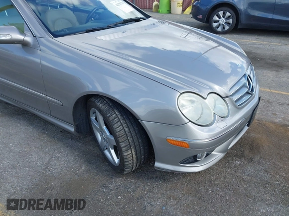 2009 Mercedes-Benz CLK 350 z VIN WDBTJ56H39F269431, wystawiony jako IAAI lot #42250728 z przebiegiem 127 914 mil mil oraz . Historia ofert i sprzedaży dostępna na DreamBid. Obrazek 15.