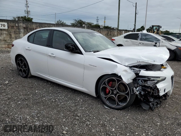 2023 Alfa Romeo Giulia Veloce with VIN ZARFANBNXP7670966, listed as a Copart auction lot 80706434 with 19,459 mi miles and Salvage title. Bid and sale history available at DreamBid. Image 4.