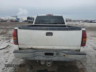 2006 GMC Sierra 1500 SLE1 z VIN 1GTEC19Z86Z214145, wystawiony jako Copart lot #45970025 z przebiegiem 201 978 mil mil oraz Szkoda całkowita • Salvage title. Historia ofert i sprzedaży dostępna na DreamBid. Obrazek 6.