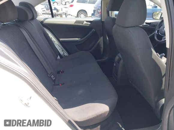 2015 Volkswagen Jetta SE with VIN 3VWD17AJ7FM356897, listed as a IAAI auction lot 42431731 with 121,184 mi miles and . Bid and sale history available at DreamBid. Image 8.
