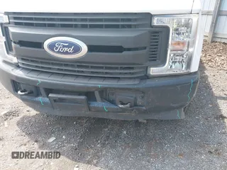 2017 Ford Super Duty F-250 SRW XL with VIN 1FDBF2A60HEC81863, listed as a IAAI auction lot 42122495 with 70,532 mi miles. Bid and sale history available at carsss.com. Image 6.