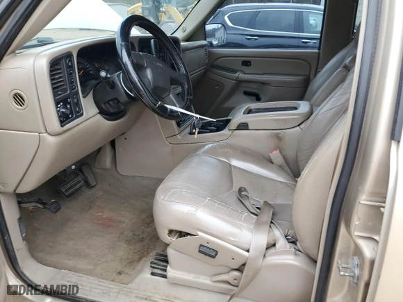 2004 GMC Sierra 1500 Crew Cab SLT with VIN 2GTEK13T241322239, listed as a Copart auction lot 87330684 with 255,473 mi miles and Salvage Title. Bid and sale history available at carsss.com. Image 7.