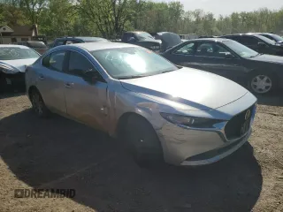 2021 Mazda 3 2.0 with VIN JM1BPAA78M1318809, listed as a Copart auction lot 53634025 with Not Provided miles and Salvage Title. Bid and sale history available at DreamBid. Image 4.