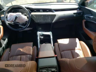 2019 Audi e-tron Prestige with VIN WA1VABGE0KB017804, listed as a Copart auction lot 57939033 with 28,153 mi miles. Bid and sale history available at carsss.com. Image 8.