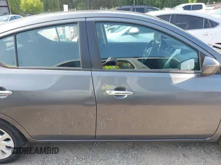 2019 Nissan Versa SV z VIN 3N1CN7AP8KL852236, wystawiony jako IAAI lot #42393900 z przebiegiem 87 340 mil mil oraz . Historia ofert i sprzedaży dostępna na DreamBid. Obrazek 14.