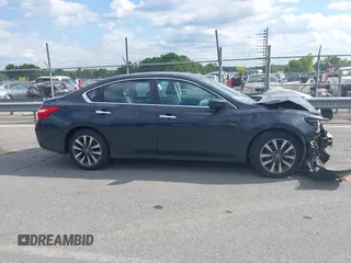 2017 Nissan Altima SL z VIN 1N4AL3AP0HC112371, wystawiony jako IAAI lot #42185520 z przebiegiem 97 781 mil mil oraz . Historia ofert i sprzedaży dostępna na DreamBid. Obrazek 13.