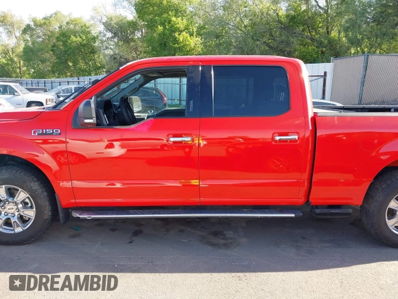 2016 Ford F-150 XLT z VIN 1FTFW1EF2GKF68647, wystawiony jako IAAI lot #42349462 z przebiegiem Nie podano mil oraz . Historia ofert i sprzedaży dostępna na DreamBid. Obrazek 14.
