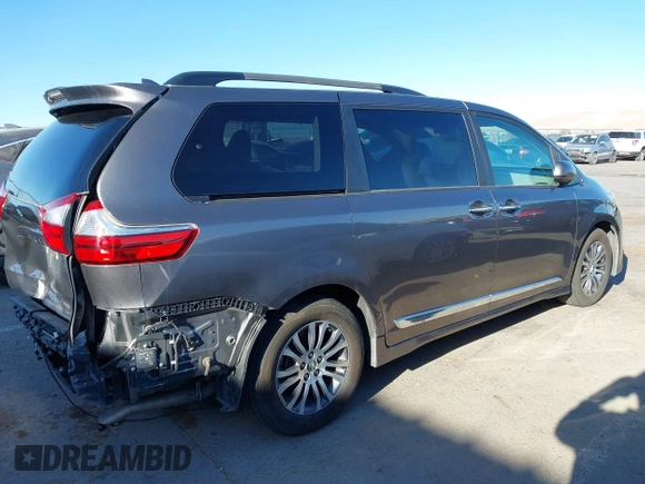2019 Toyota Sienna XLE Auto Access Seat with VIN 5TDYZ3DC4KS980041, listed as a IAAI auction lot 41793001 with 125,084 mi miles. Bid and sale history available at carsss.com. Image 14.