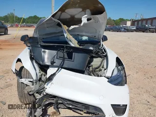 2021 Tesla Model Y Long Range z VIN 5YJYGDEE0MF204377, wystawiony jako IAAI lot #42139838 z przebiegiem Nie podano mil oraz . Historia ofert i sprzedaży dostępna na DreamBid. Obrazek 11.