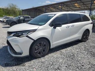 2023 Toyota Sienna XSE 25th Anniversary z VIN 5TDCRKEC9PS148947, wystawiony jako Copart lot #52141065 z przebiegiem 18 308 mil mil oraz Szkoda całkowita • Salvage title. Historia ofert i sprzedaży dostępna na DreamBid. Obrazek 1.