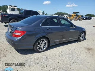 2013 Mercedes-Benz C 250 Sport z VIN WDDGF4HB4DR265117, wystawiony jako Copart lot #61443835 z przebiegiem 114 019 mil mil oraz Szkoda całkowita • Salvage title. Historia ofert i sprzedaży dostępna na DreamBid. Obrazek 3.