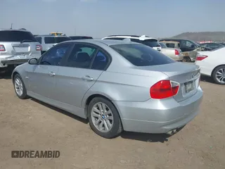 2007 BMW 3 Series 328xi with VIN WBAVC93567K033296, listed as a IAAI auction lot 41800964 with 173,764 mi miles. Bid and sale history available at carsss.com. Image 3.