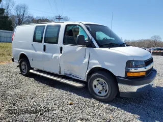 2018 Chevrolet Express Cargo Van with VIN 1GCWGAFG3J1903979, listed as a Copart auction lot 47412555 with 90,700 mi miles and Salvage Title. Bid and sale history available at carsss.com. Image 4.