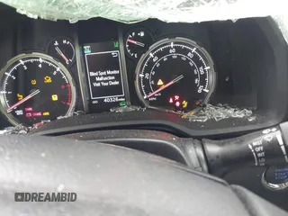 2022 Toyota 4Runner TRD Off Road Premium with VIN JTERU5JR2N5980584, listed as a IAAI auction lot 42086657 with 40,326 mi miles and . Bid and sale history available at DreamBid. Image 7.