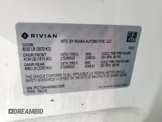 2022 Rivian R1T Adventure z VIN 7FCTGAAA8NN013508, wystawiony jako Copart lot #50834485 z przebiegiem Nie podano mil oraz Szkody całkowita. Historia ofert i sprzedaży dostępna na DreamBid. Obrazek 13.