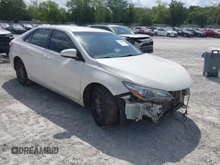 2015 Toyota Camry XLE z VIN 4T1BF1FK3FU006572, wystawiony jako IAAI lot #42289275 z przebiegiem 89 727 mil mil oraz . Historia ofert i sprzedaży dostępna na DreamBid. Obrazek 1.