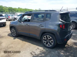 2017 Jeep Renegade Latitude z VIN ZACCJABB6HPG36670, wystawiony jako IAAI lot #42474479 z przebiegiem 154 536 mil mil oraz . Historia ofert i sprzedaży dostępna na DreamBid. Obrazek 3.