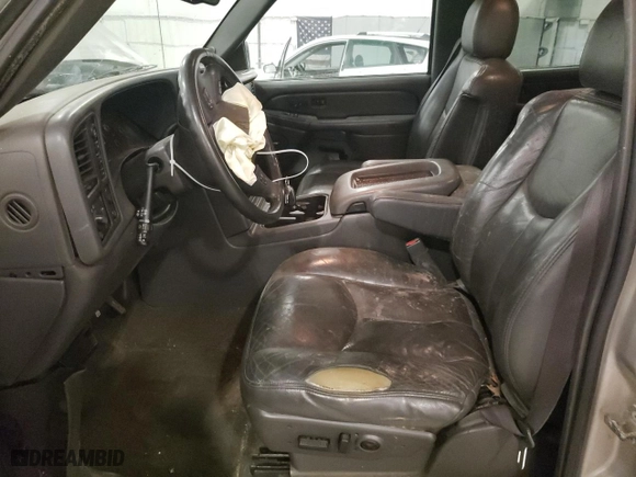 2004 Chevrolet Silverado 1500 Crew Cab LT with VIN 2GCEK13T141413969, listed as a Copart auction lot 81311114 with 232,071 mi miles and Salvage Title. Bid and sale history available at carsss.com. Image 7.