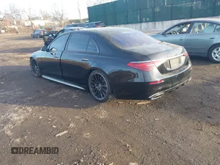 2023 Mercedes-Benz S 500 with VIN W1K6G6DBXPA188654, listed as a IAAI auction lot 41378553 with 31,580 mi miles and . Bid and sale history available at DreamBid. Image 3.