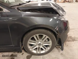 2013 Lincoln MKZ with VIN 3LN6L2G91DR826746, listed as a IAAI auction lot 40977256 with 164,418 mi miles. Bid and sale history available at carsss.com. Image 18.