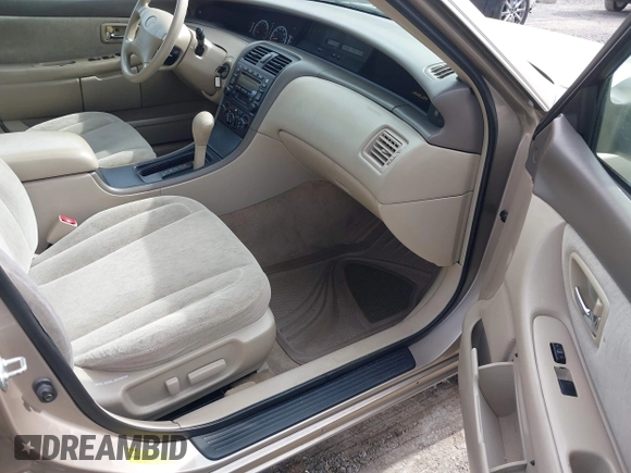 2000 Toyota Avalon XL with VIN 4T1BF28BXYU070808, listed as a IAAI auction lot 42061893 with 228,229 mi miles and . Bid and sale history available at DreamBid. Image 5.