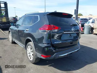 2017 Nissan Rogue SL z VIN 5N1AT2MT3HC730549, wystawiony jako IAAI lot #41614993 z przebiegiem 108 280 mil mil oraz . Historia ofert i sprzedaży dostępna na DreamBid. Obrazek 3.