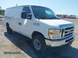 2009 Ford Econoline Cargo Commercial z VIN 1FTSE34L89DA15559, wystawiony jako IAAI lot #42132812 z przebiegiem 217 539 mil mil oraz . Historia ofert i sprzedaży dostępna na DreamBid. Obrazek 1.