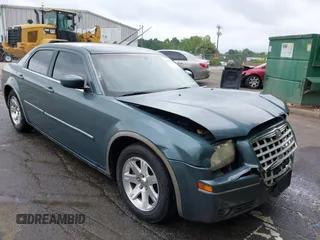 2006 Chrysler 300 Touring z VIN 2C3KA53GX6H125365, wystawiony jako IAAI lot #42370207 z przebiegiem 181 554 mil mil oraz . Historia ofert i sprzedaży dostępna na DreamBid. Obrazek 1.