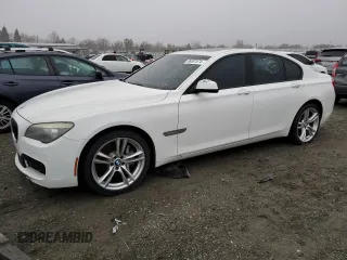 2012 BMW 7 Series 750i with VIN WBAKA8C55CCY37497, listed as a Copart auction lot 86007474 with 105,827 mi miles and Clean Title. Bid and sale history available at carsss.com. Image 1.