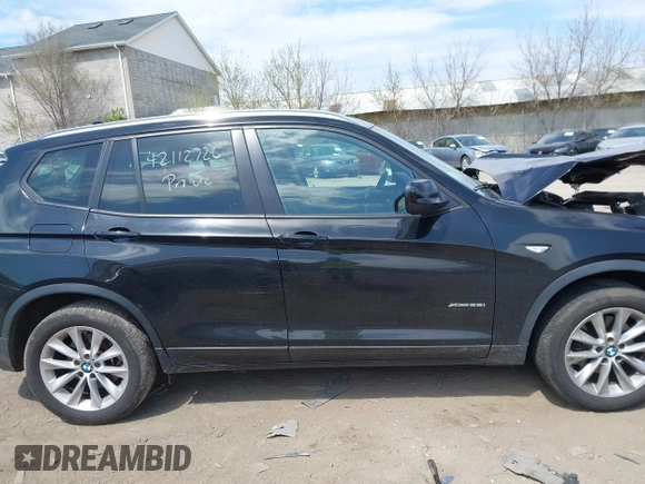 2014 BMW X3 xDrive28i z VIN 5UXWX9C52E0D38686, wystawiony jako IAAI lot #42112726 z przebiegiem 92 852 mil mil oraz . Historia ofert i sprzedaży dostępna na DreamBid. Obrazek 13.