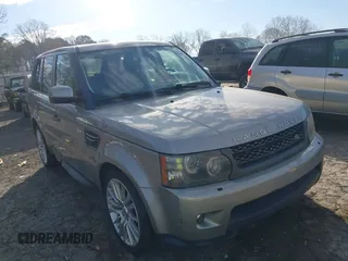 2011 Land Rover Range Rover Sport HSE LUX with VIN SALSK2D43BA295418, listed as a IAAI auction lot 41665246 with 117,695 mi miles. Bid and sale history available at carsss.com. Image 1.