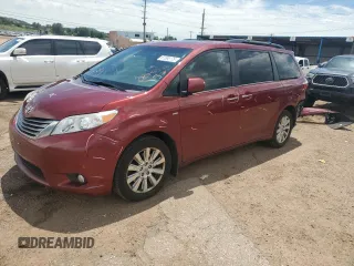 2017 Toyota Sienna XLE z VIN 5TDDZ3DC3HS151887, wystawiony jako Copart lot #61595175 z przebiegiem 138 938 mil mil oraz Szkoda całkowita • Salvage title. Historia ofert i sprzedaży dostępna na DreamBid. Obrazek 1.