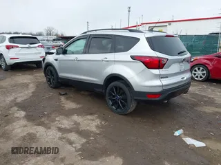 2019 Ford Escape SE with VIN 1FMCU9GD7KUB29309, listed as a IAAI auction lot 41876535 with 90,688 mi miles. Bid and sale history available at carsss.com. Image 3.