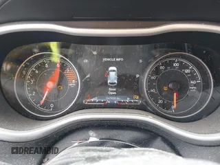 2017 Jeep Cherokee Trailhawk L Plus z VIN 1C4PJMBS2HD218558, wystawiony jako IAAI lot #42239283 z przebiegiem 147 838 mil mil oraz . Historia ofert i sprzedaży dostępna na DreamBid. Obrazek 7.