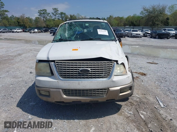 2003 Ford Expedition Eddie Bauer with VIN 1FMFU18LX3LC55692, listed as a IAAI auction lot 41913797 with 343,780 mi miles. Bid and sale history available at carsss.com. Image 12.