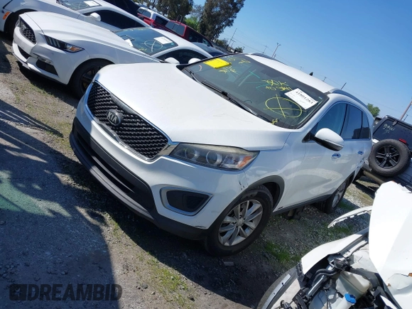 2017 Kia Sorento LX z VIN 5XYPGDA30HG315882, wystawiony jako IAAI lot #41801283 z przebiegiem 165 950 mil mil oraz . Historia ofert i sprzedaży dostępna na DreamBid. Obrazek 2.
