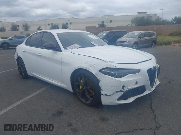 2019 Alfa Romeo Giulia z VIN ZARFAMAN5K7622490, wystawiony jako IAAI lot #41403496 z przebiegiem Nie podano mil oraz . Historia ofert i sprzedaży dostępna na DreamBid. Obrazek 1.