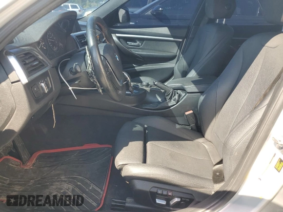 2018 BMW 3 Series 330i with VIN WBA8B9G52JNU98898, listed as a Copart auction lot 50953775 with 89,574 mi miles and Clean title. Bid and sale history available at DreamBid. Image 7.