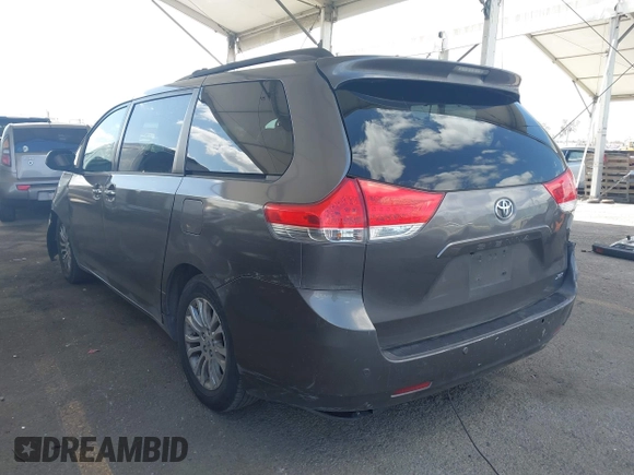 2011 Toyota Sienna XLE AAS with VIN 5TDYK3DC5BS146848, listed as a IAAI auction lot 41914140 with 259,862 mi miles. Bid and sale history available at carsss.com. Image 3.