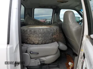 2002 Ford F-350 XL z VIN 1FTWW33F92EC03095, wystawiony jako Copart lot #42769205 z przebiegiem Nie podano mil oraz Szkoda całkowita • Salvage title. Historia ofert i sprzedaży dostępna na DreamBid. Obrazek 10.