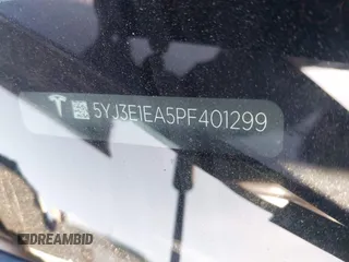 2023 Tesla Model 3 z VIN 5YJ3E1EA5PF401299, wystawiony jako IAAI lot #41968352 z przebiegiem 20 541 mil mil oraz . Historia ofert i sprzedaży dostępna na DreamBid. Obrazek 9.