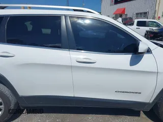 2019 Jeep Cherokee Latitude с VIN 1C4PJLCB8KD164599, выставлен на аукционе IAAI как лот 42436062 с пробегом 116 715 миль миль и . История ставок и продаж доступна на DreamBid. Изображение 13.