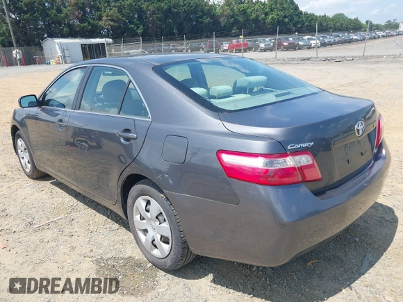 2007 Toyota Camry CE z VIN 4T1BE46K17U109995, wystawiony jako IAAI lot #42473032 z przebiegiem 193 731 mil mil oraz . Historia ofert i sprzedaży dostępna na DreamBid. Obrazek 3.