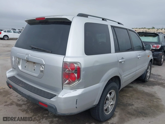 2007 Honda Pilot EX-L with VIN 5FNYF28577B016446, listed as a IAAI auction lot 41975258 with 172,276 mi miles. Bid and sale history available at carsss.com. Image 4.