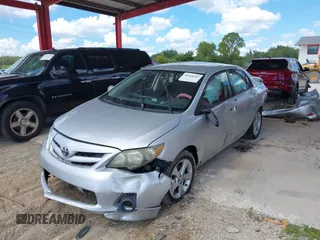 2013 Toyota Corolla L with VIN 5YFBU4EE6DP180217, listed as a IAAI auction lot 40368485 with Not Provided miles. Bid and sale history available at carsss.com. Image 2.